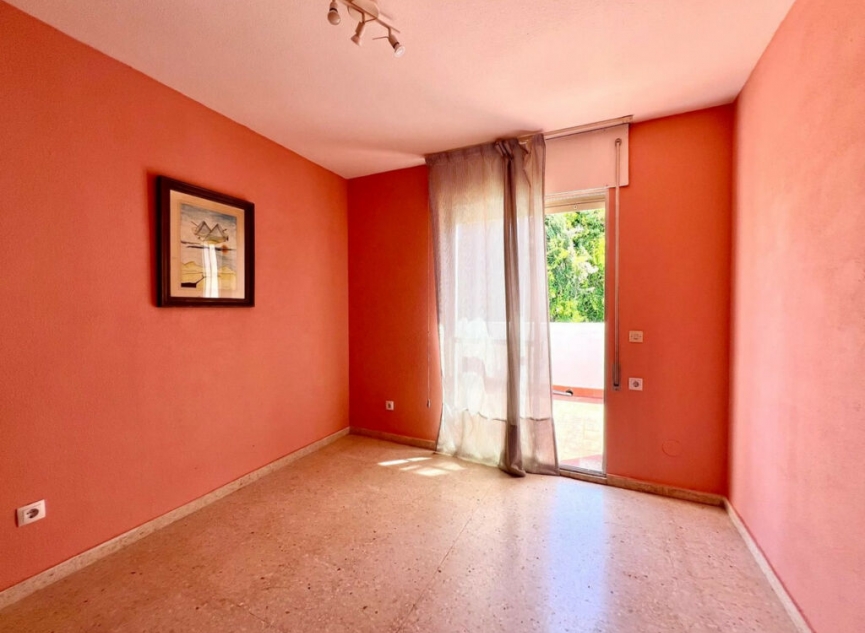 Resale - Apartment -
Elviria