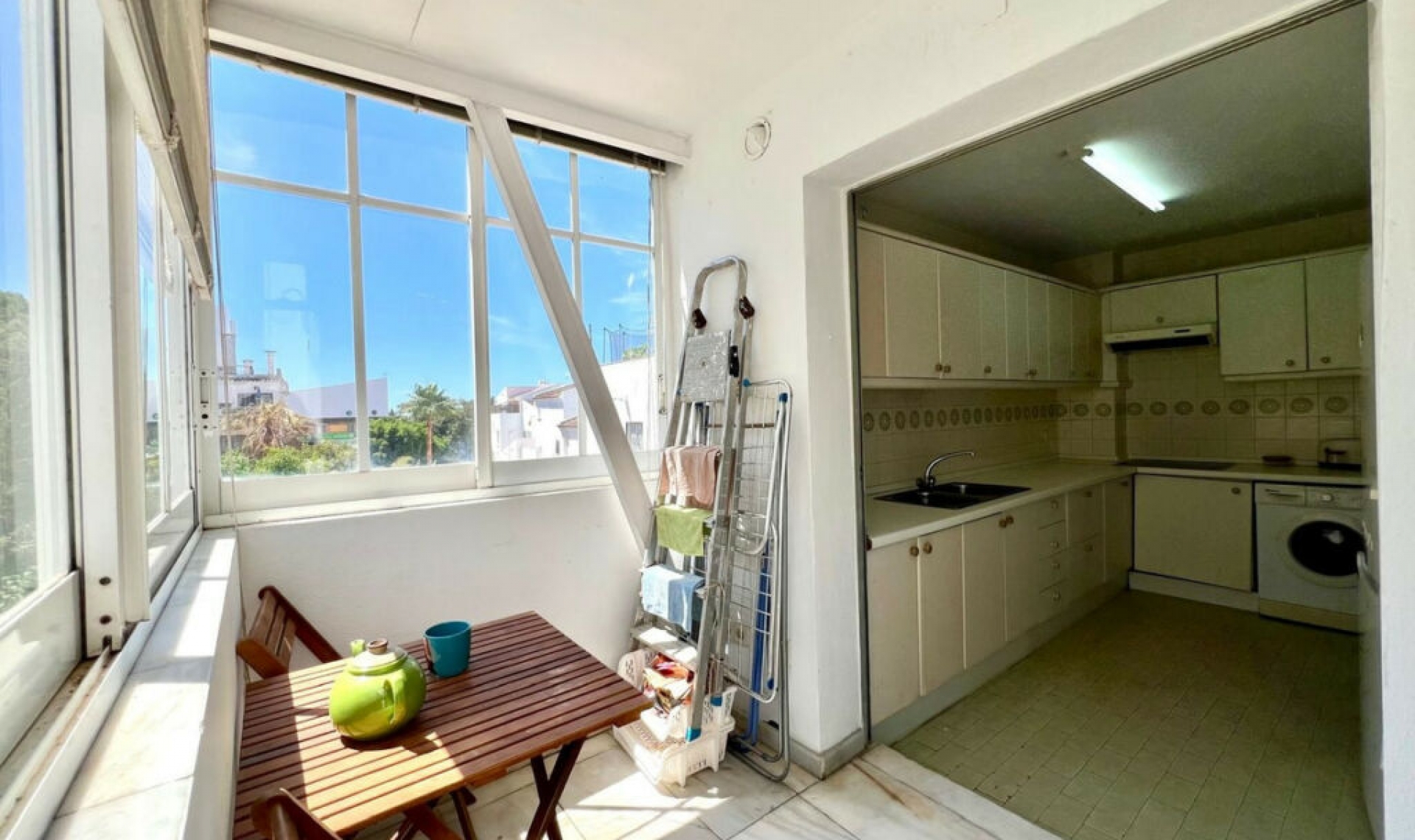 Resale - Apartment -
Elviria