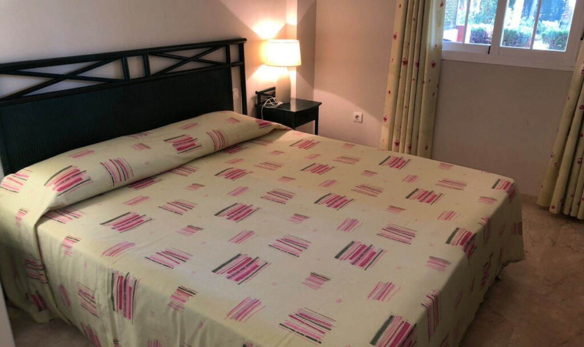 Resale - Apartment -
Elviria