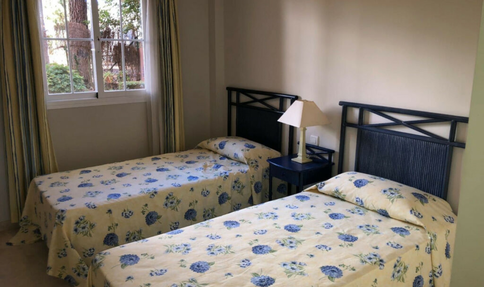 Resale - Apartment -
Elviria