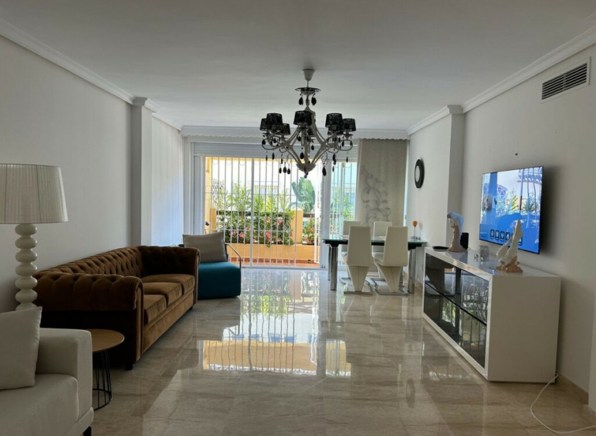 Resale - Apartment -
Elviria