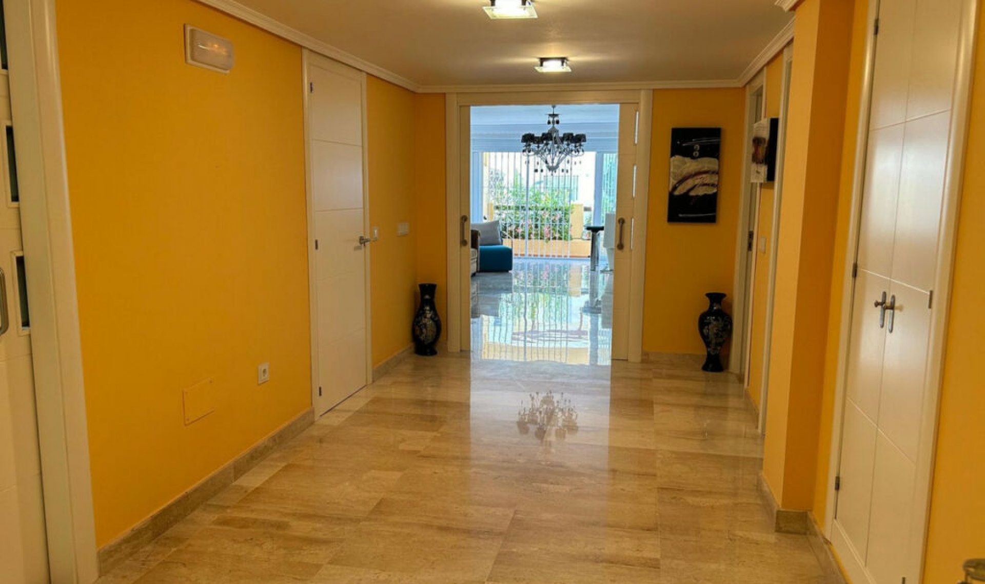 Resale - Apartment -
Elviria