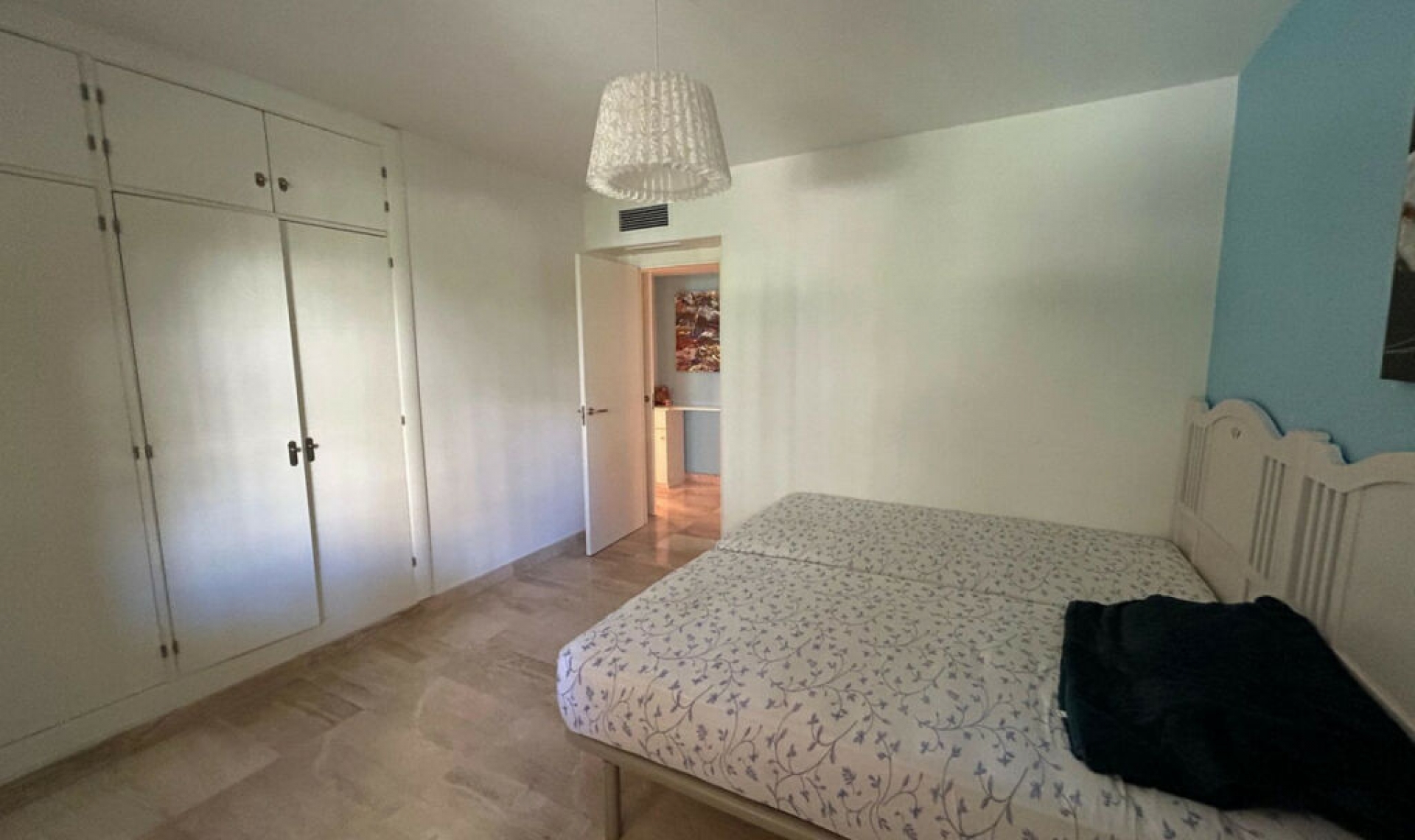 Resale - Apartment -
Elviria
