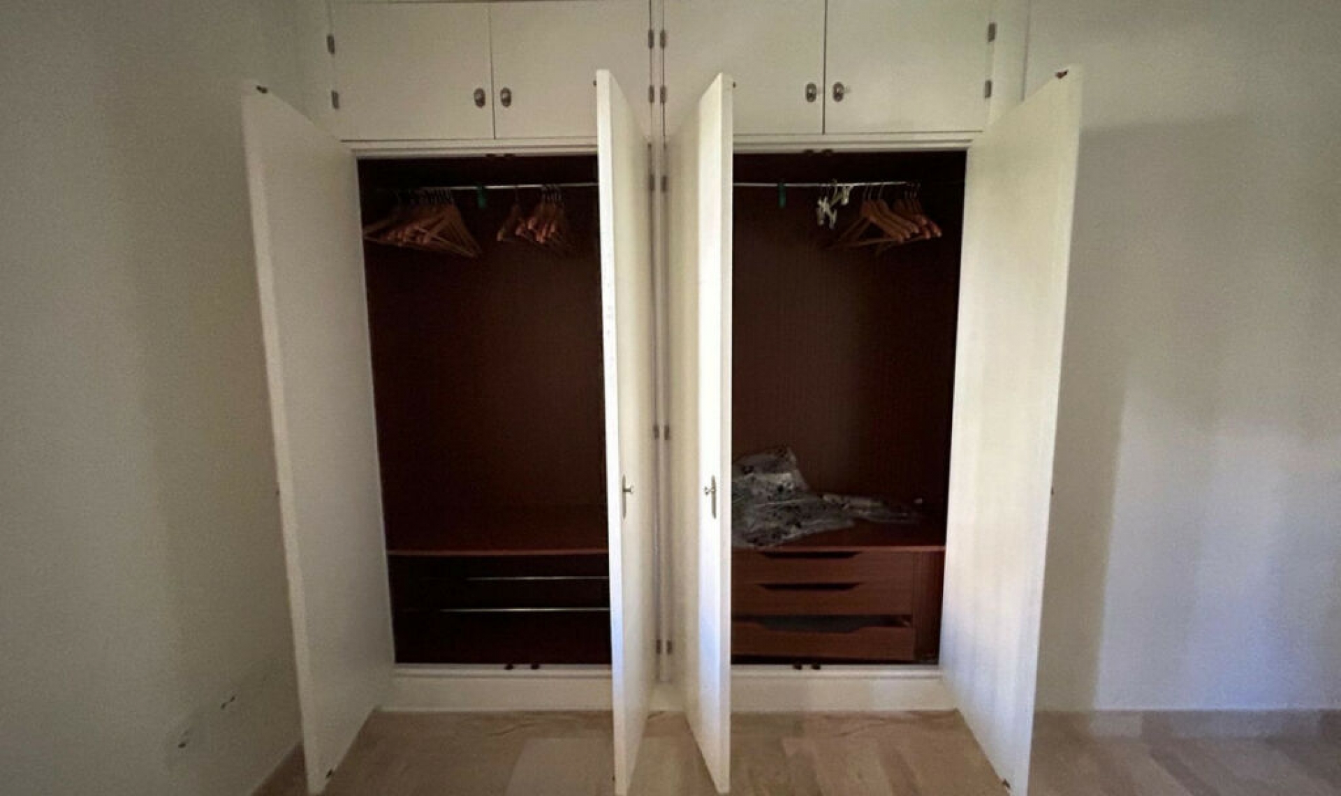 Resale - Apartment -
Elviria