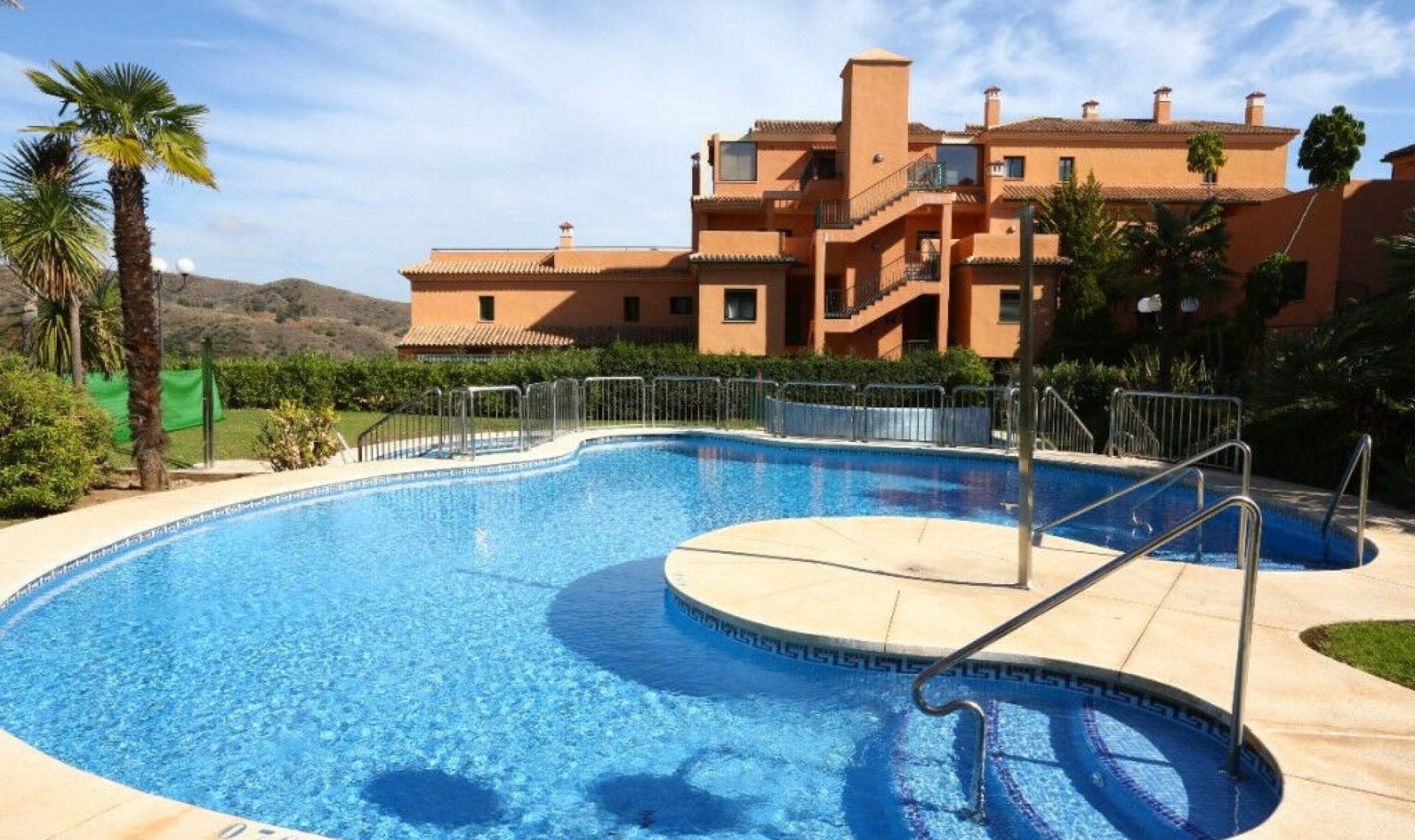 Resale - Apartment -
Elviria