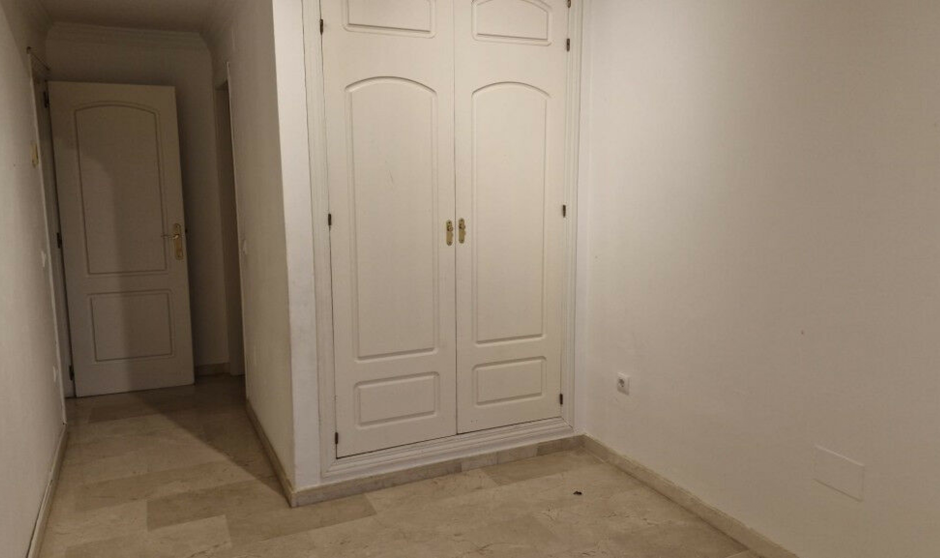 Resale - Apartment -
Elviria