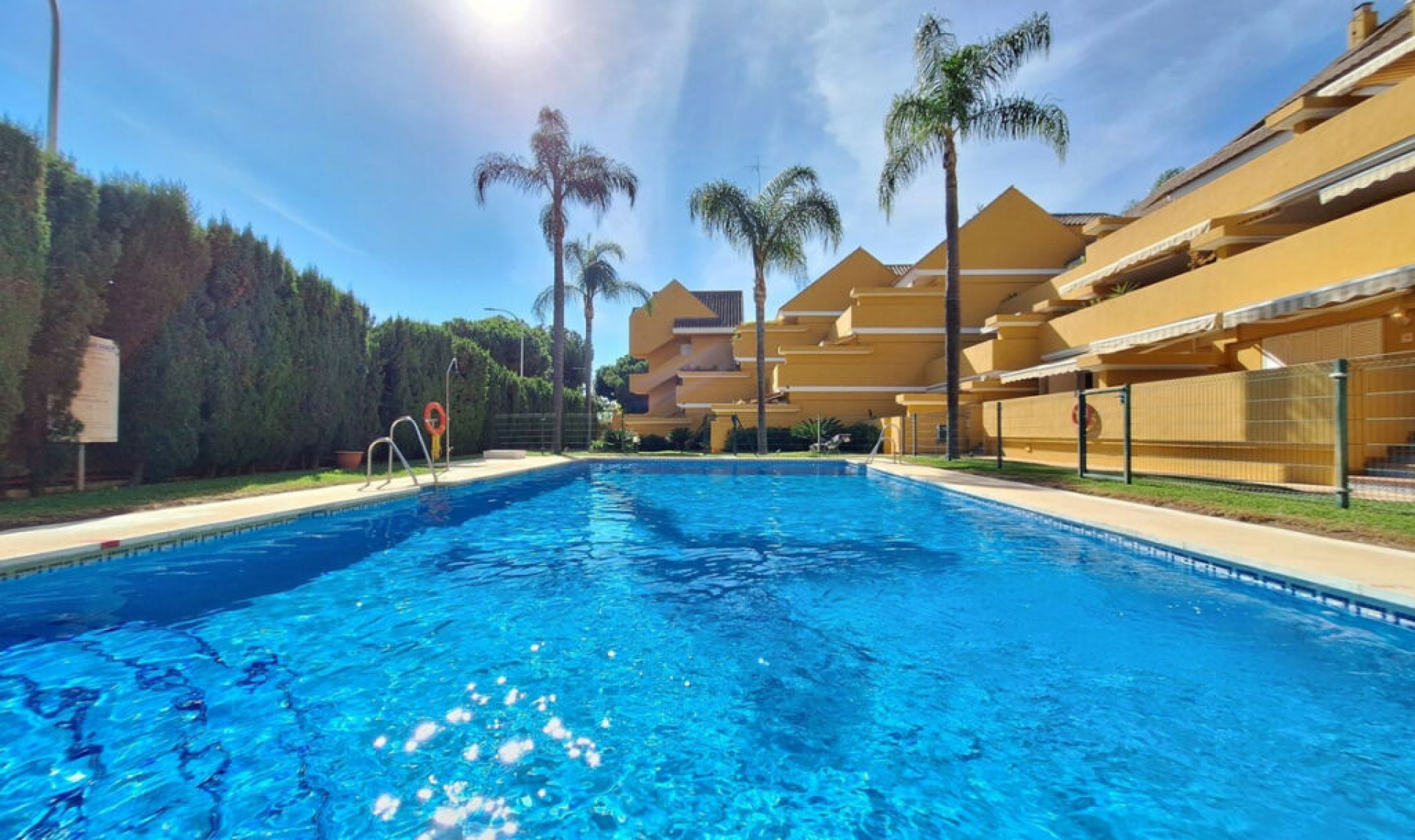 Resale - Apartment -
Elviria