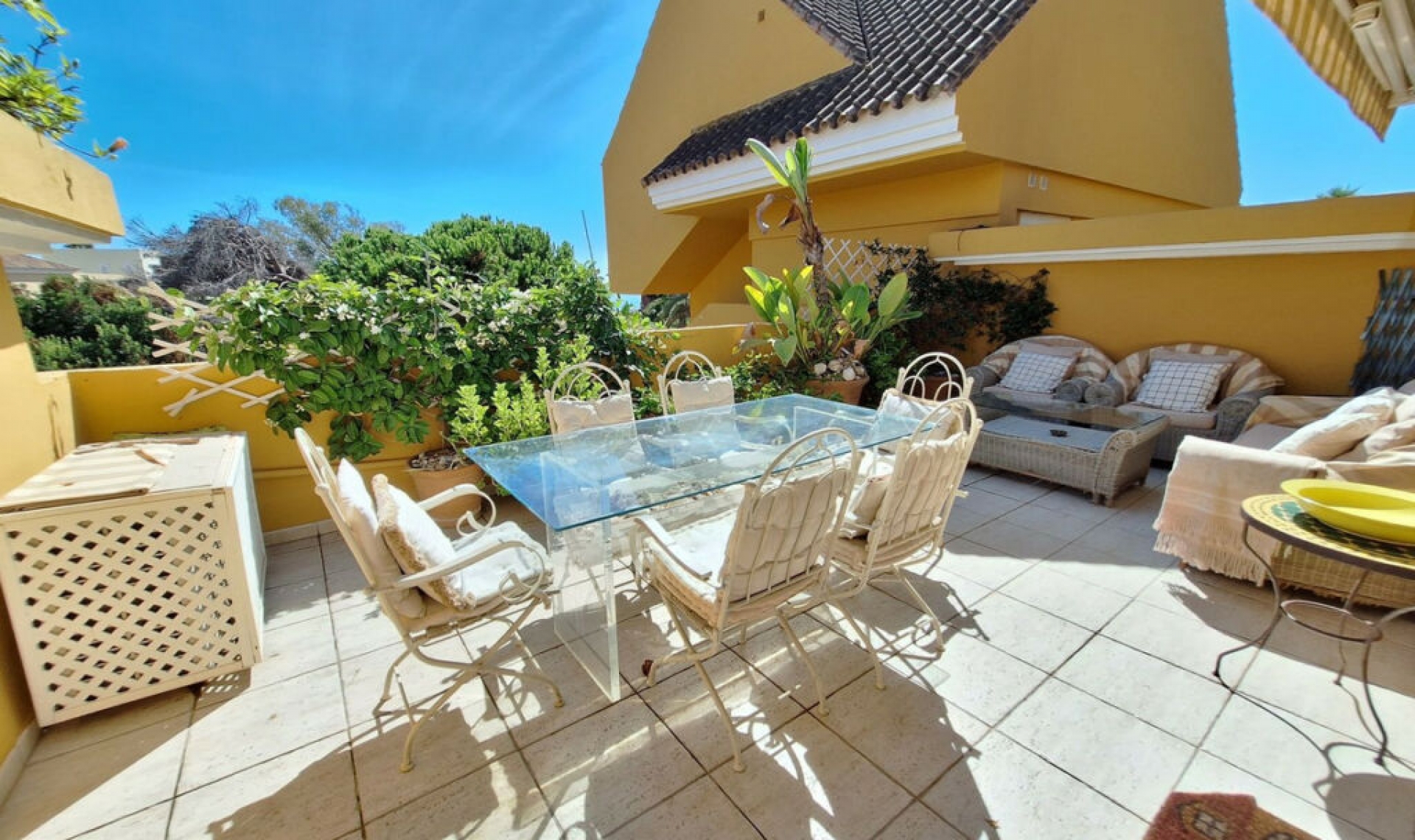 Resale - Apartment -
Elviria