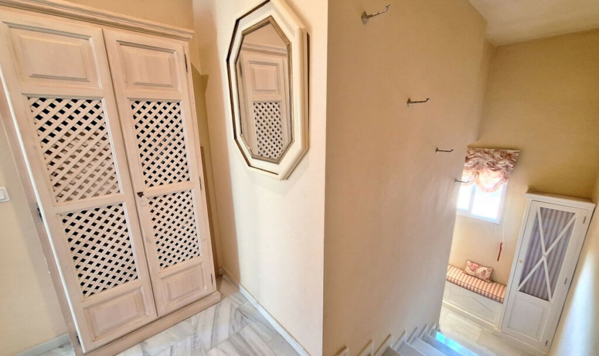 Resale - Apartment -
Elviria