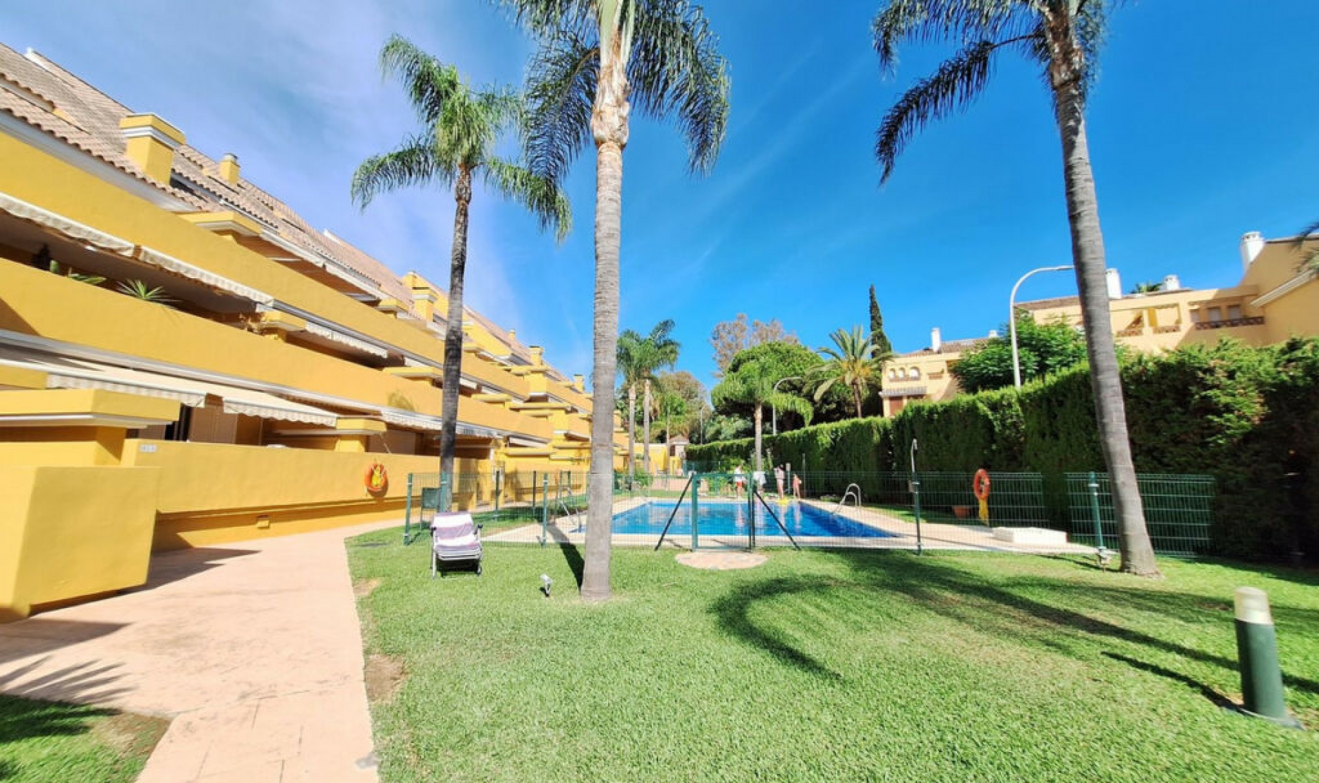 Resale - Apartment -
Elviria