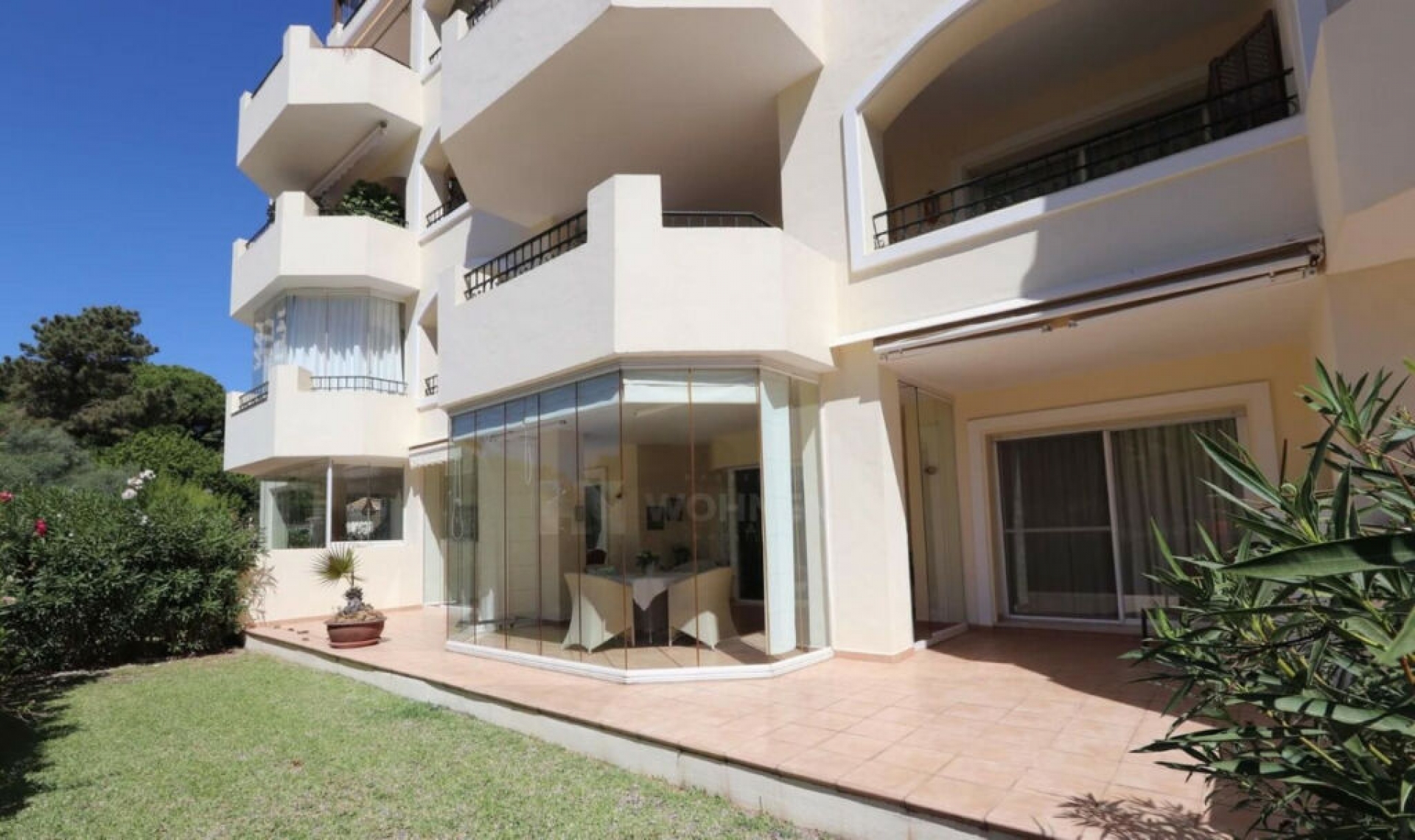 Resale - Apartment -
Elviria