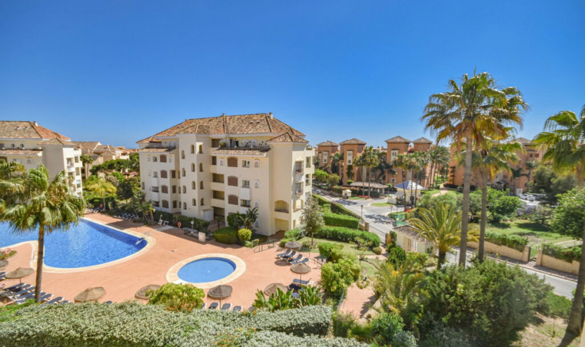 Resale - Apartment -
Elviria