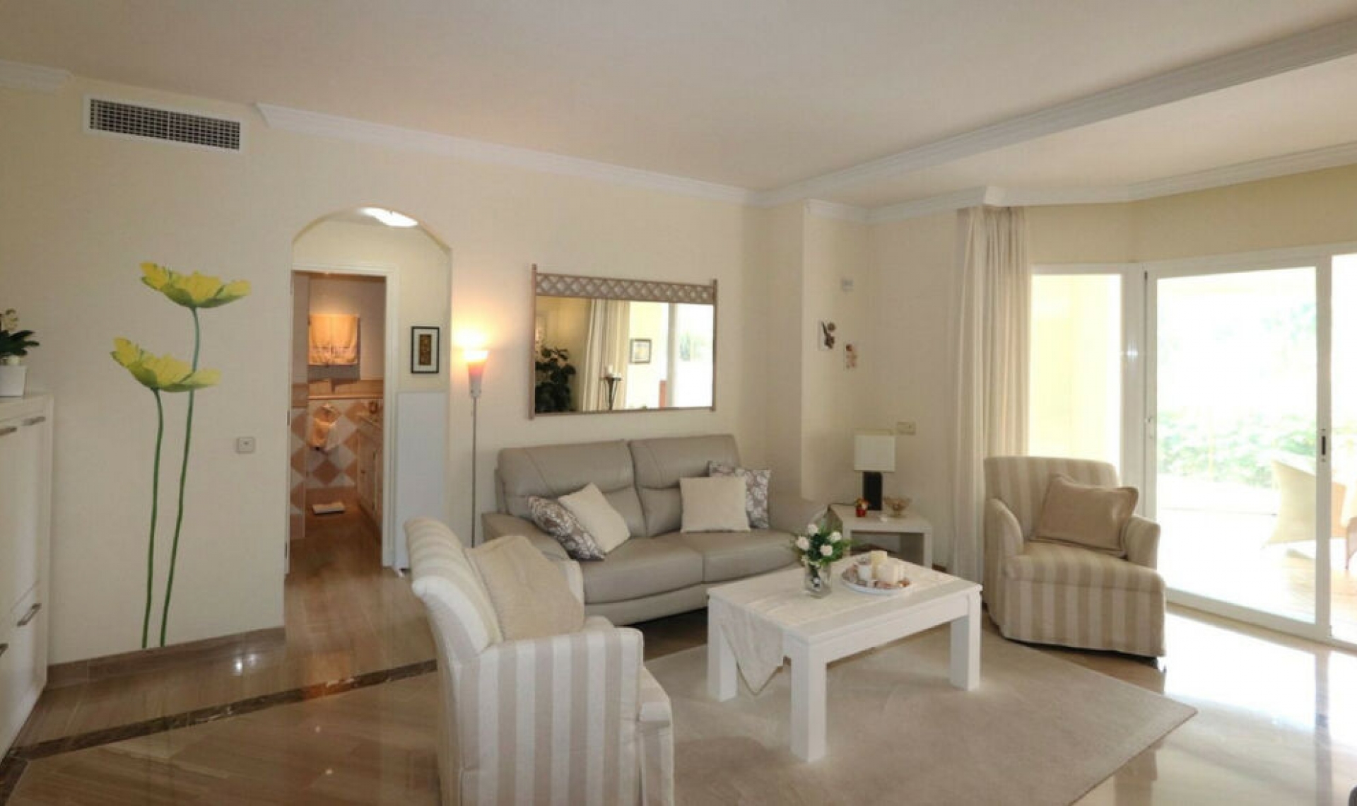 Resale - Apartment -
Elviria