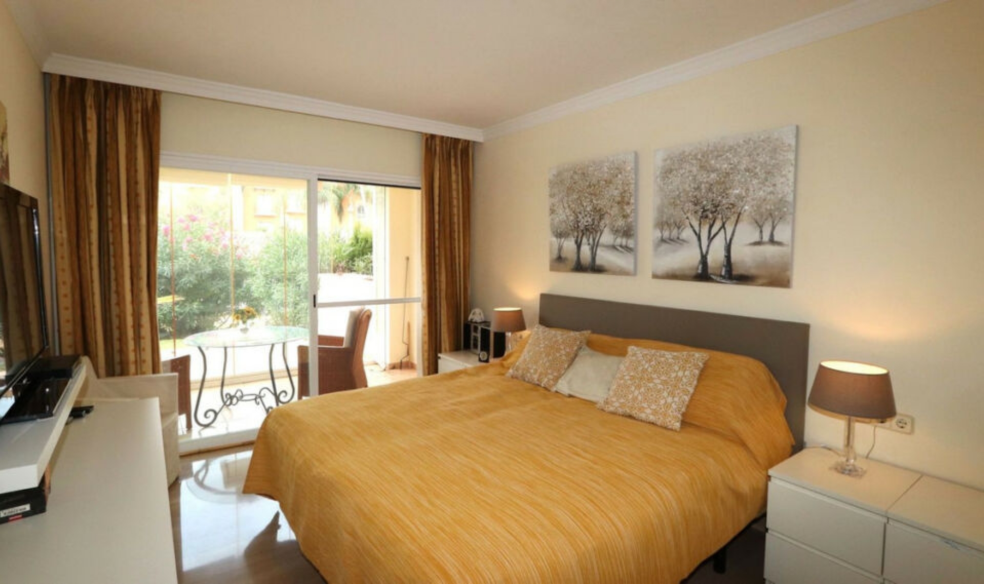 Resale - Apartment -
Elviria