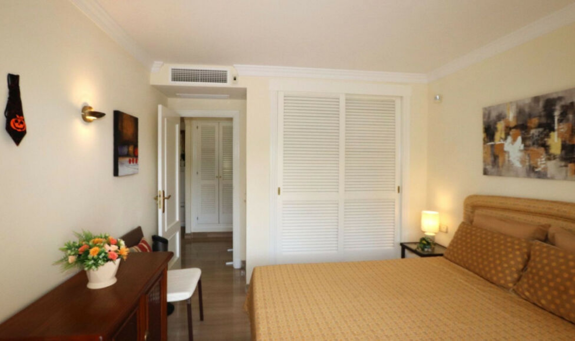 Resale - Apartment -
Elviria