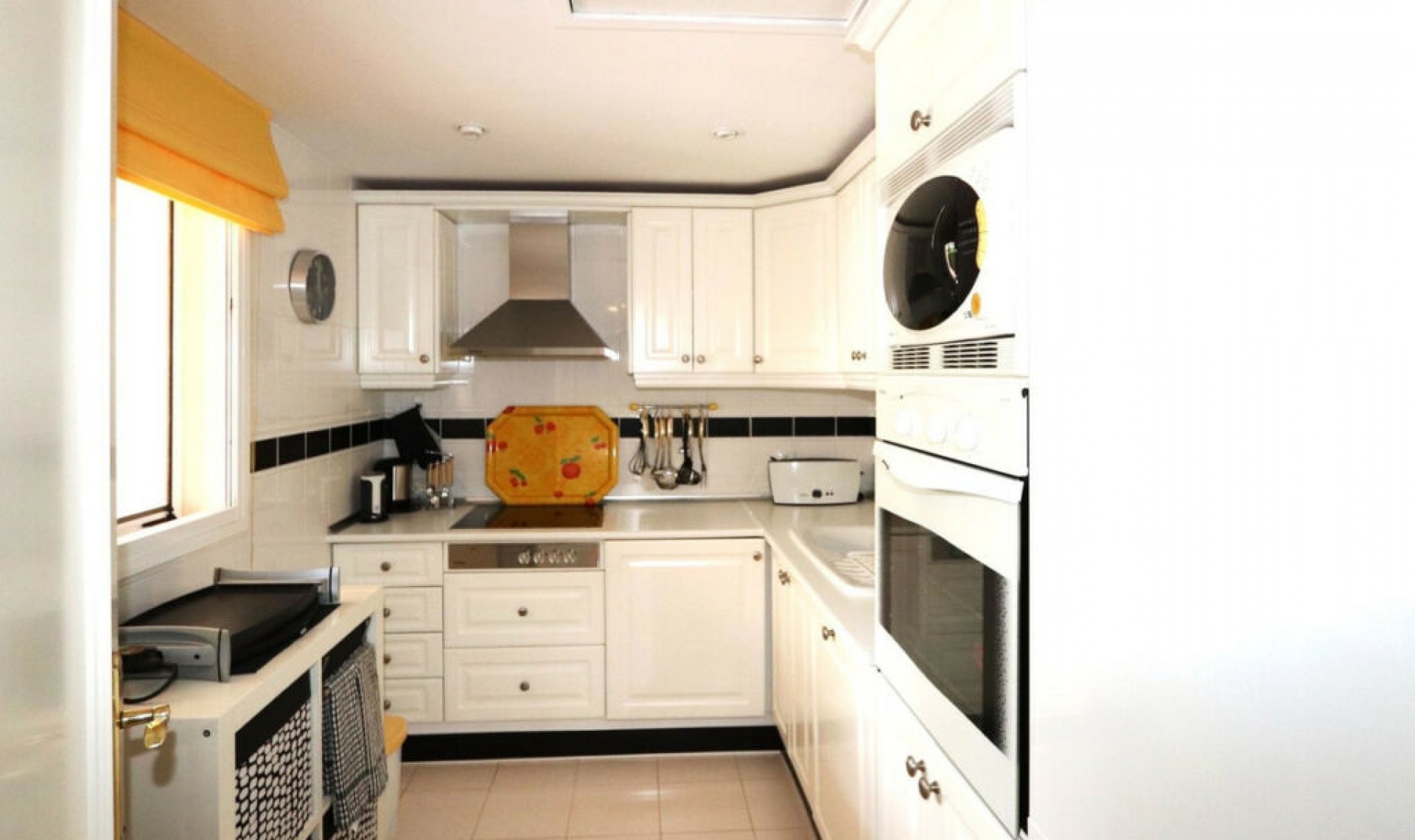 Resale - Apartment -
Elviria