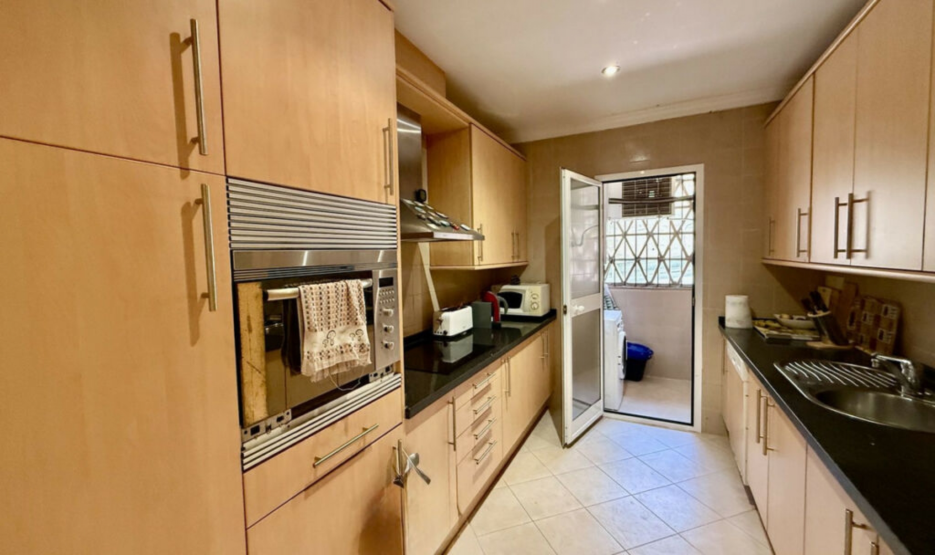 Resale - Apartment -
Elviria