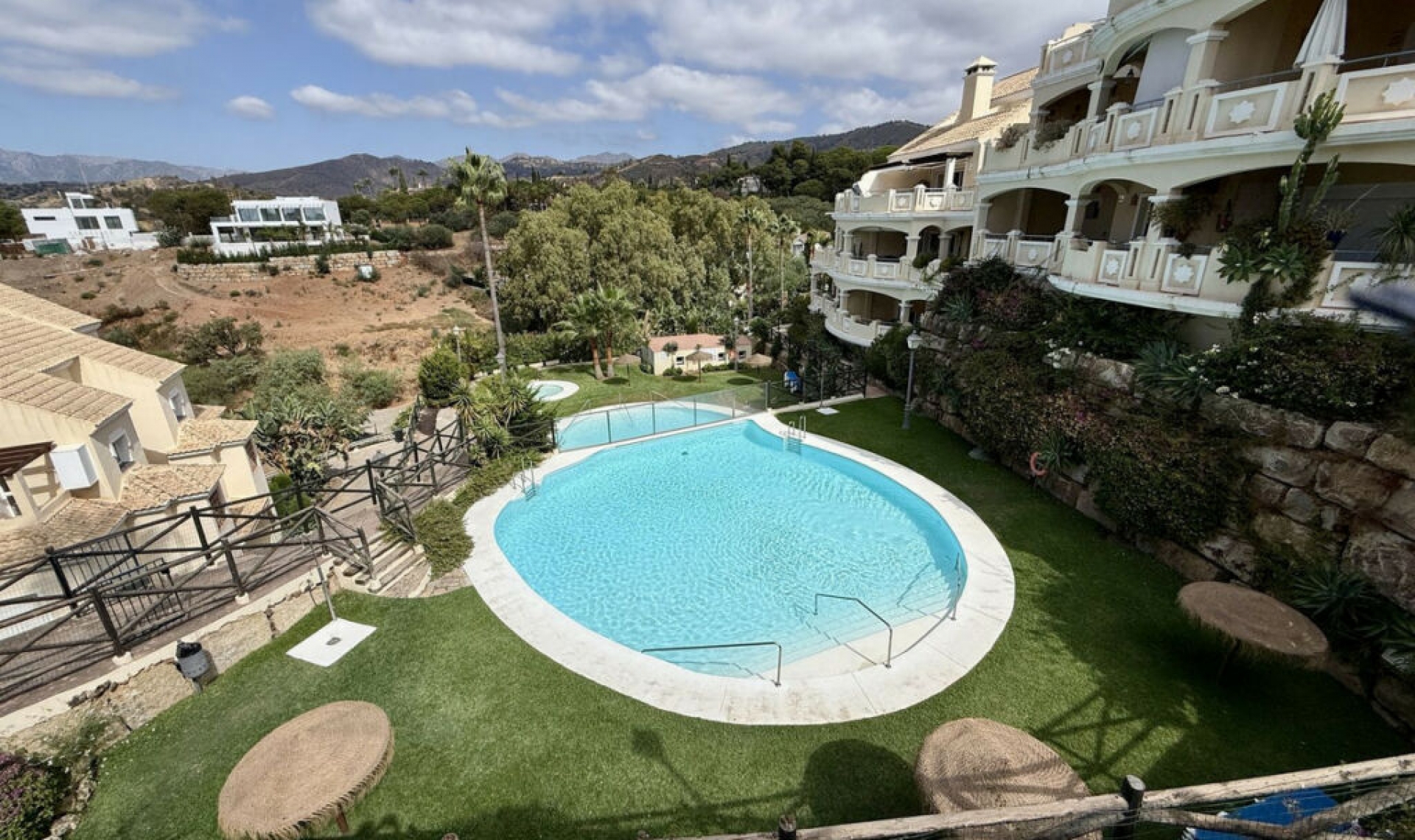 Resale - Apartment -
Elviria