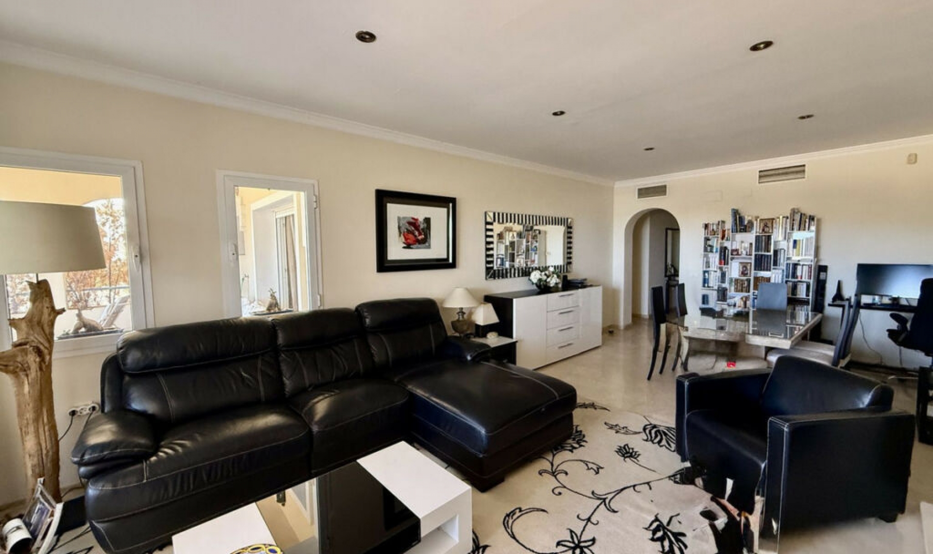 Resale - Apartment -
Elviria