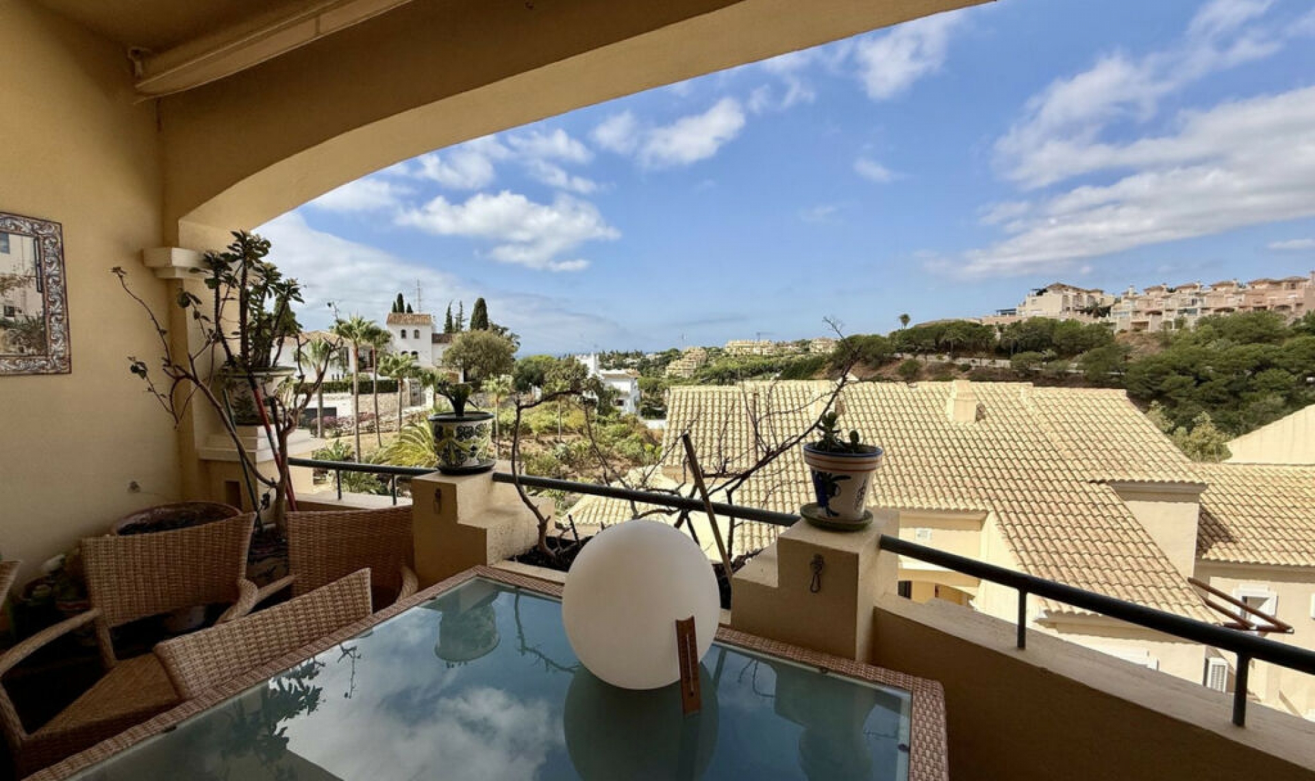 Resale - Apartment -
Elviria