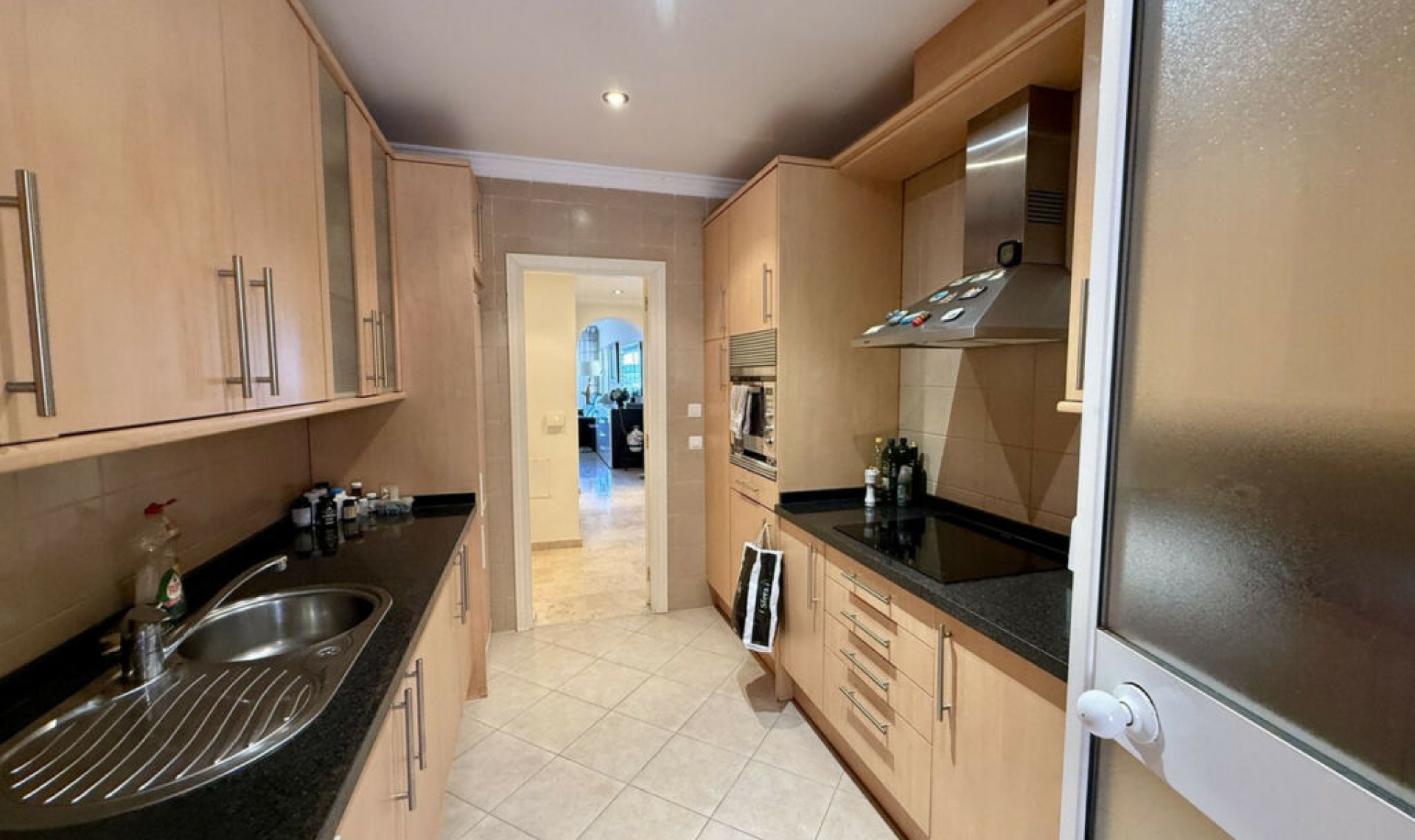 Resale - Apartment -
Elviria