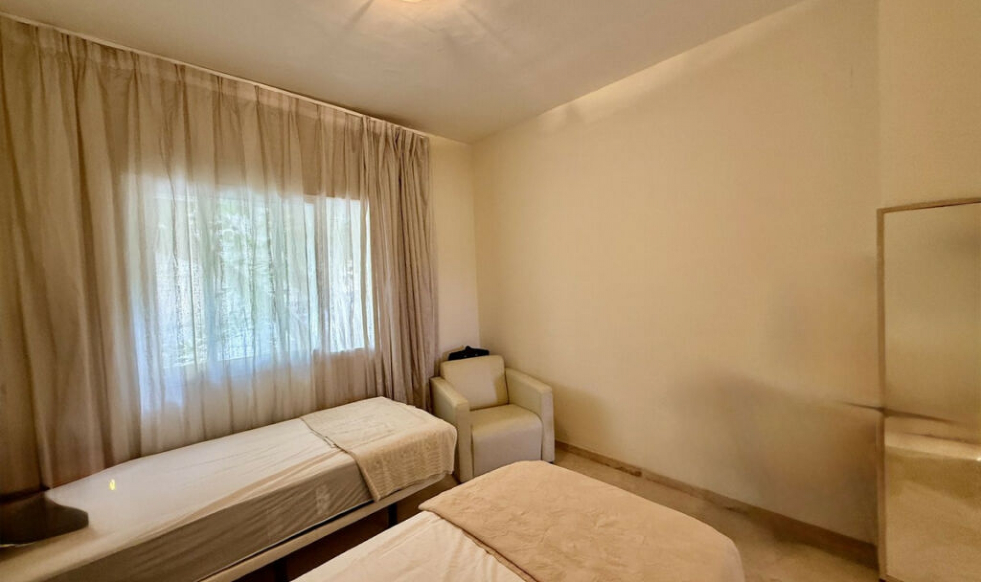 Resale - Apartment -
Elviria