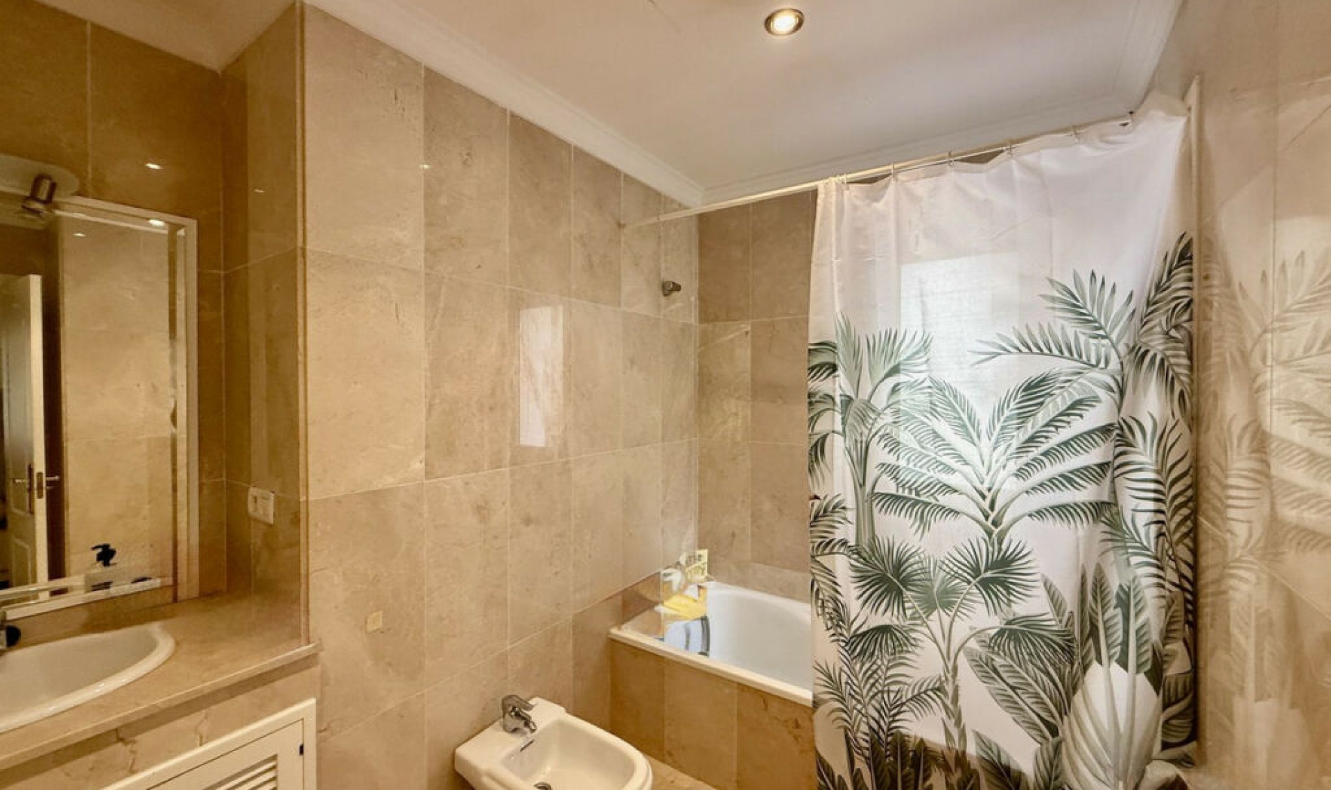 Resale - Apartment -
Elviria