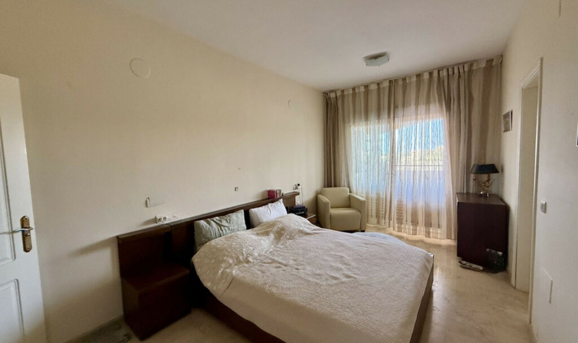 Resale - Apartment -
Elviria