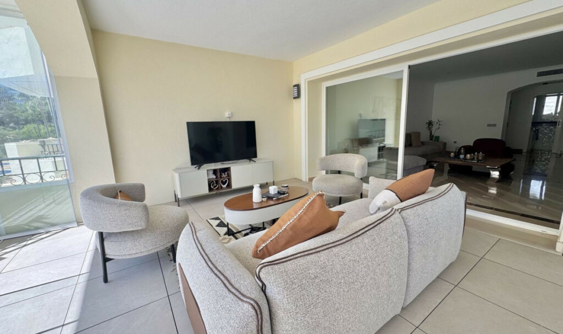 Resale - Apartment -
Elviria