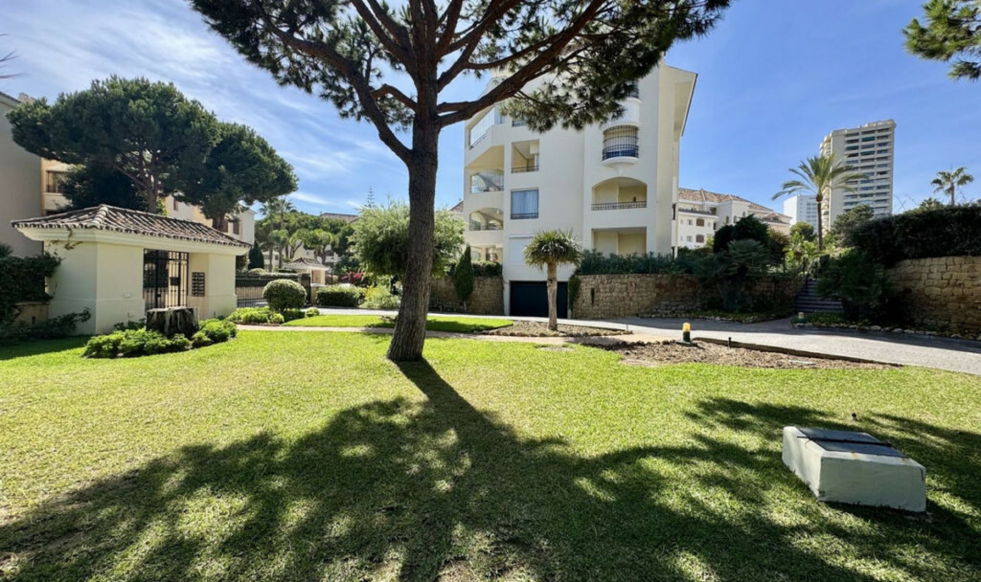 Resale - Apartment -
Elviria
