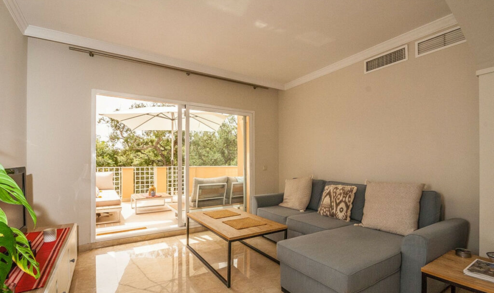 Resale - Apartment -
Elviria