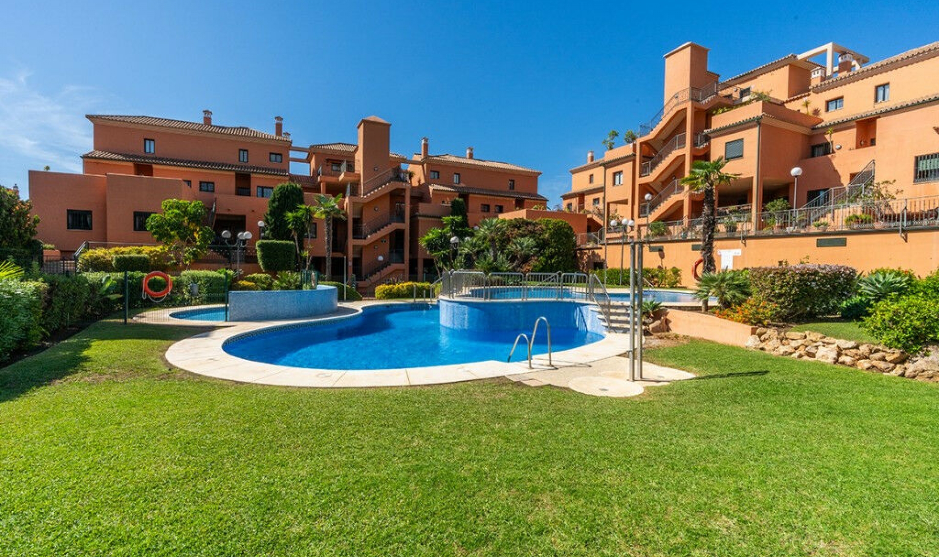 Resale - Apartment -
Elviria