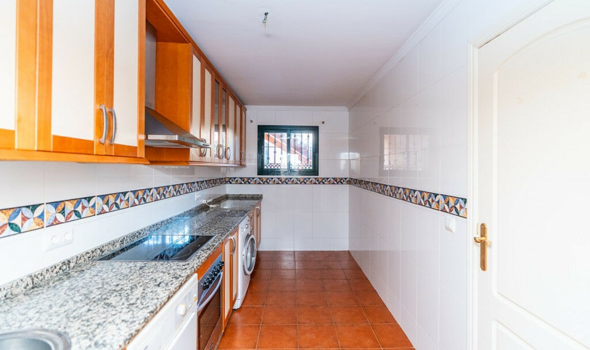 Resale - Apartment -
Elviria
