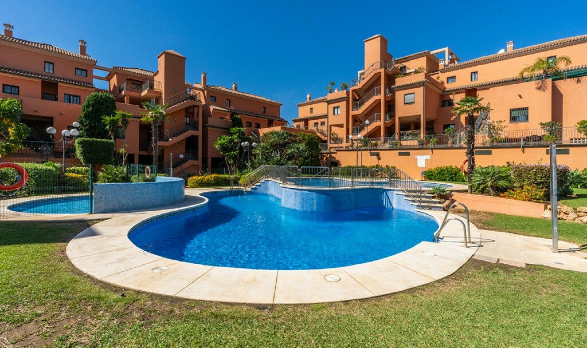 Resale - Apartment -
Elviria