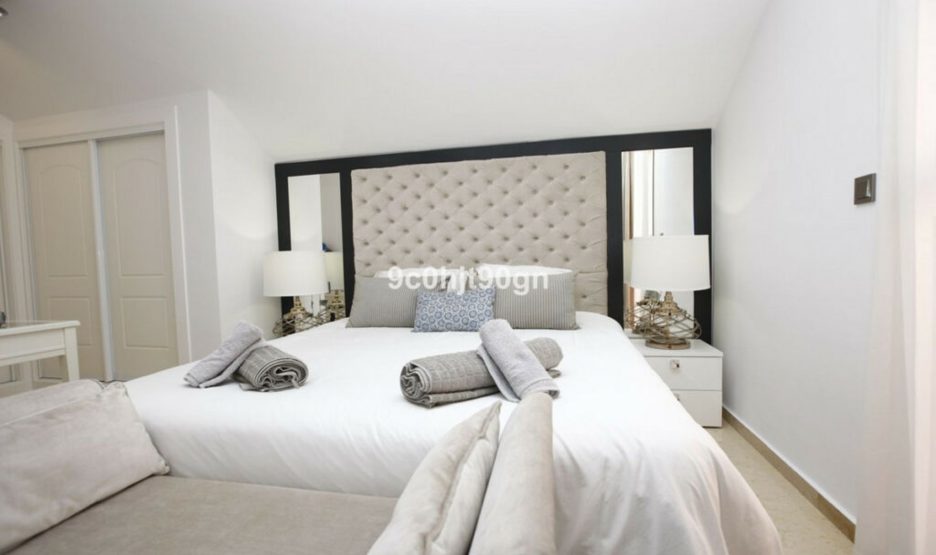 Resale - Apartment -
Elviria