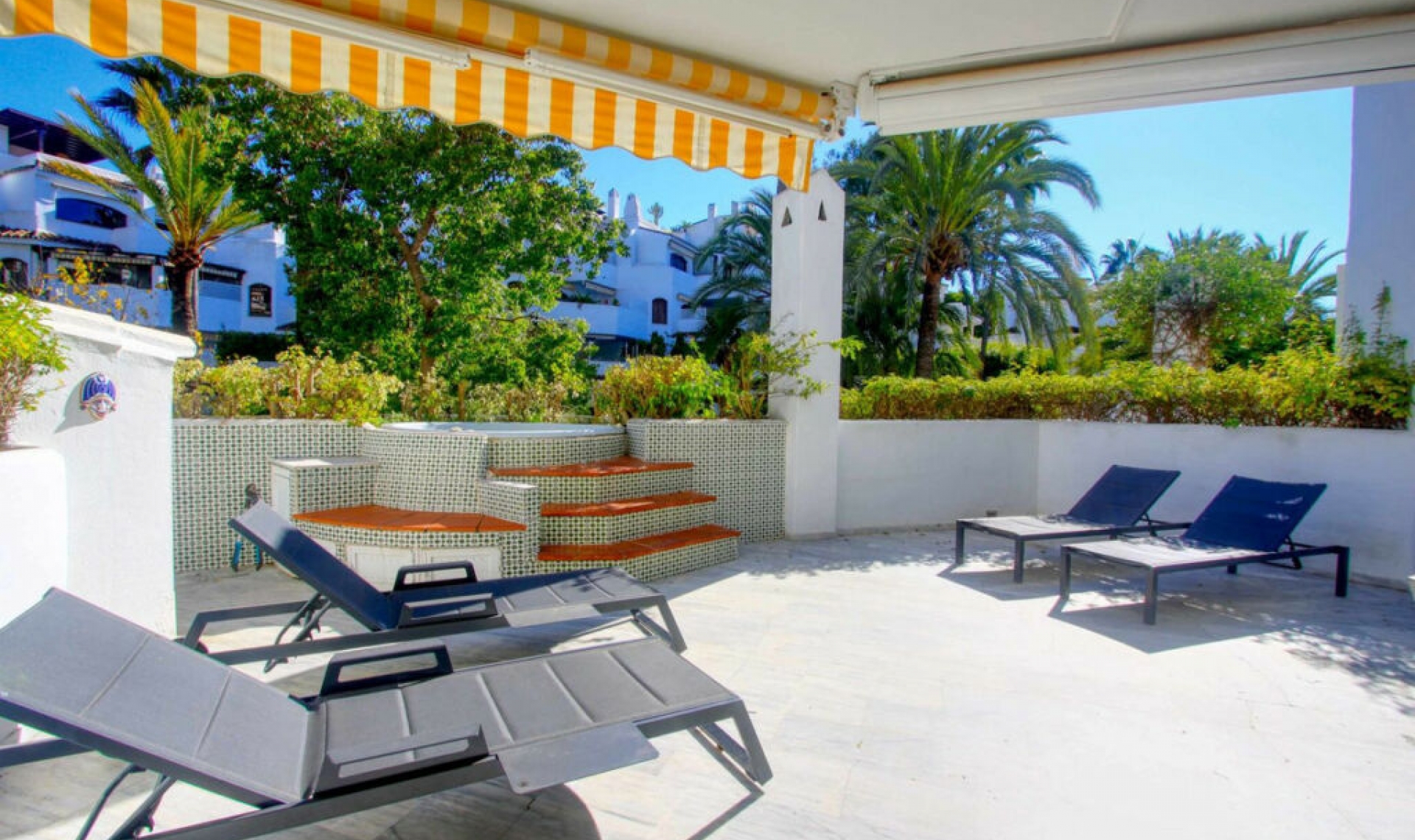 Resale - Apartment -
Elviria
