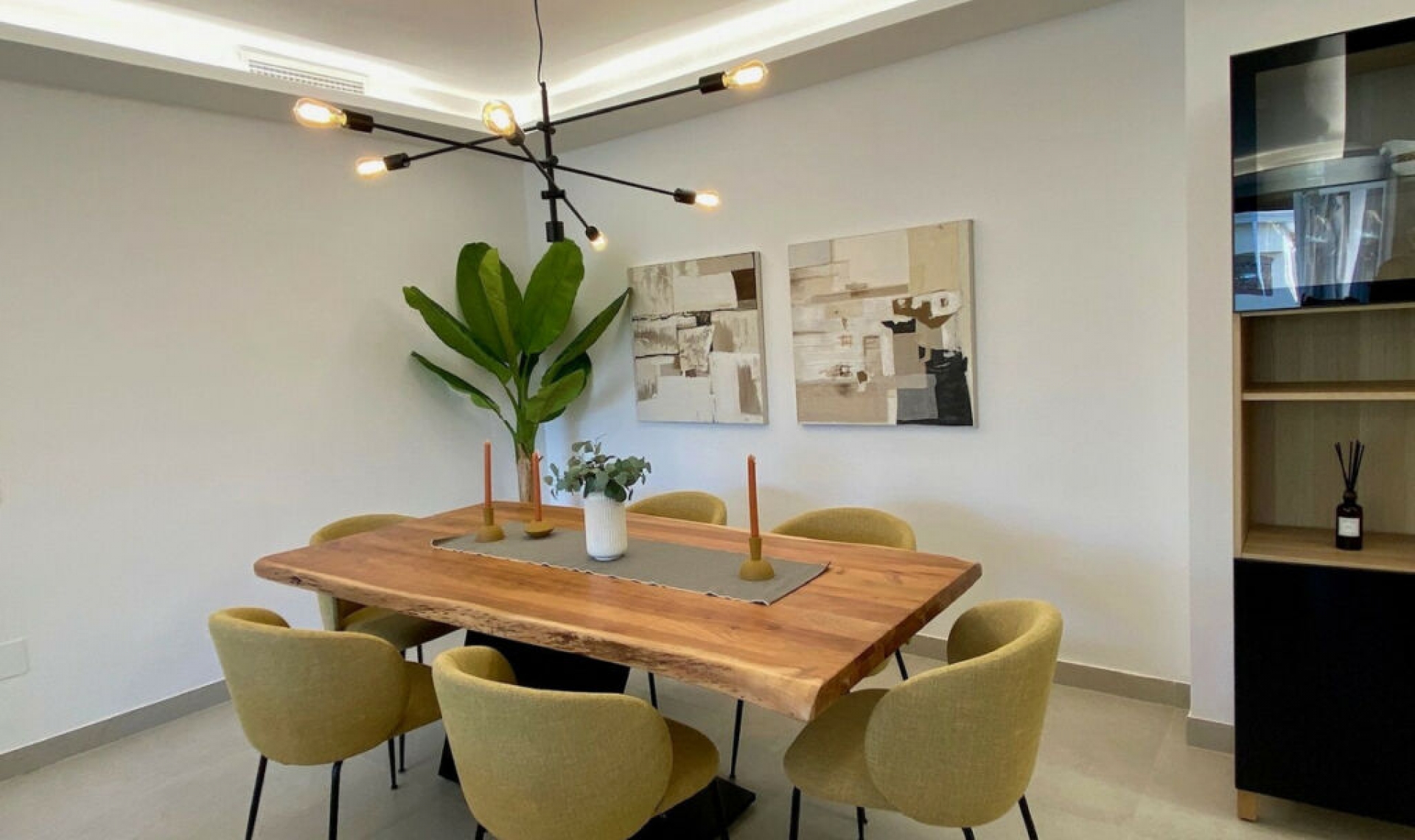 Resale - Apartment -
Elviria