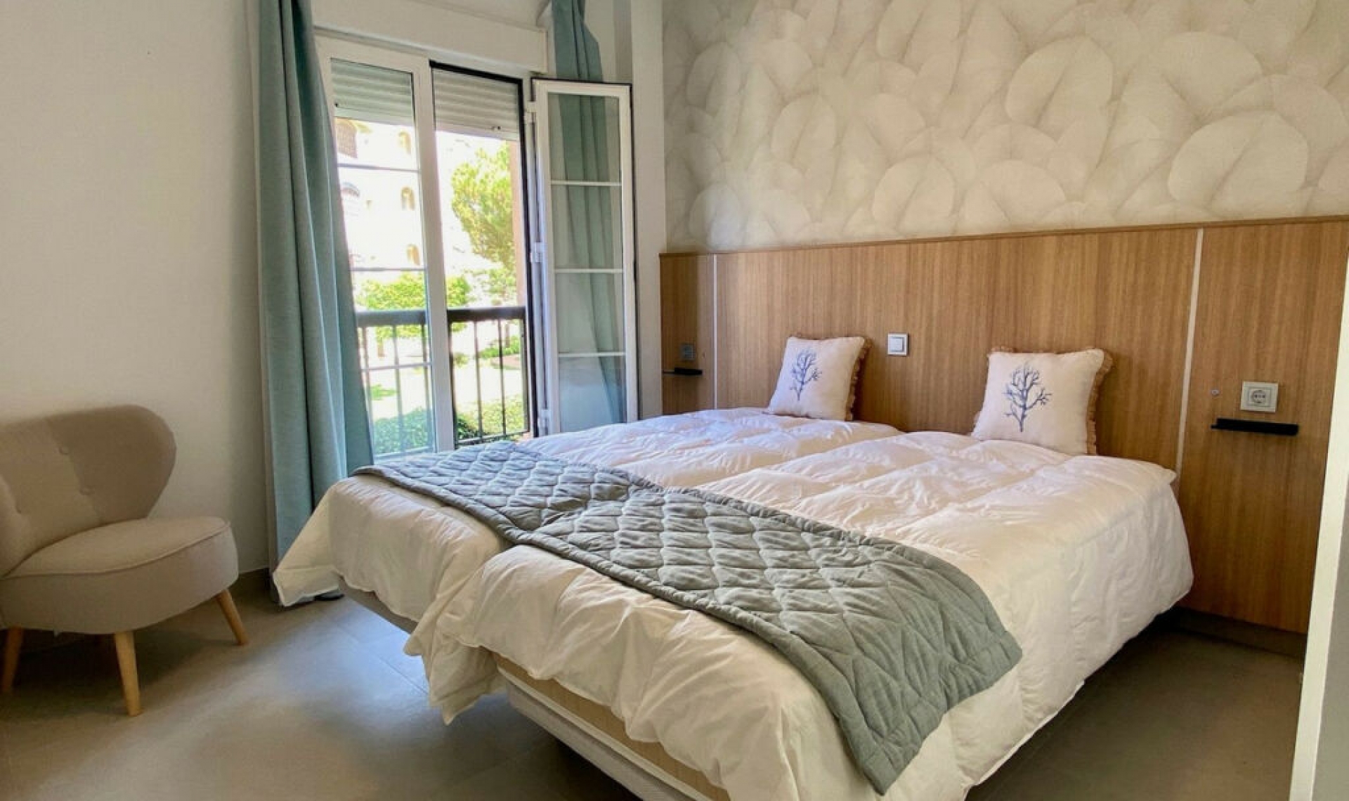 Resale - Apartment -
Elviria