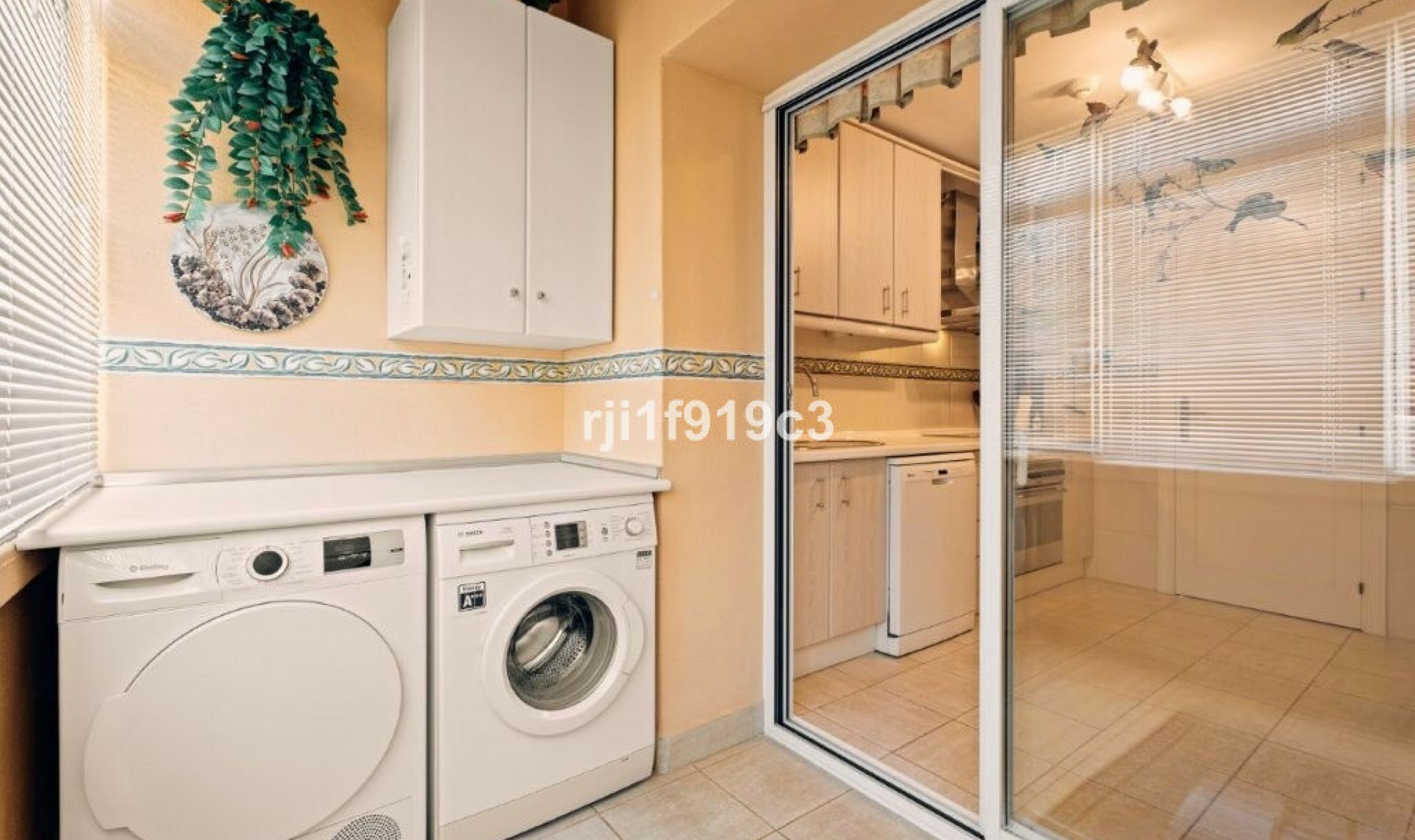 Resale - Apartment -
Elviria