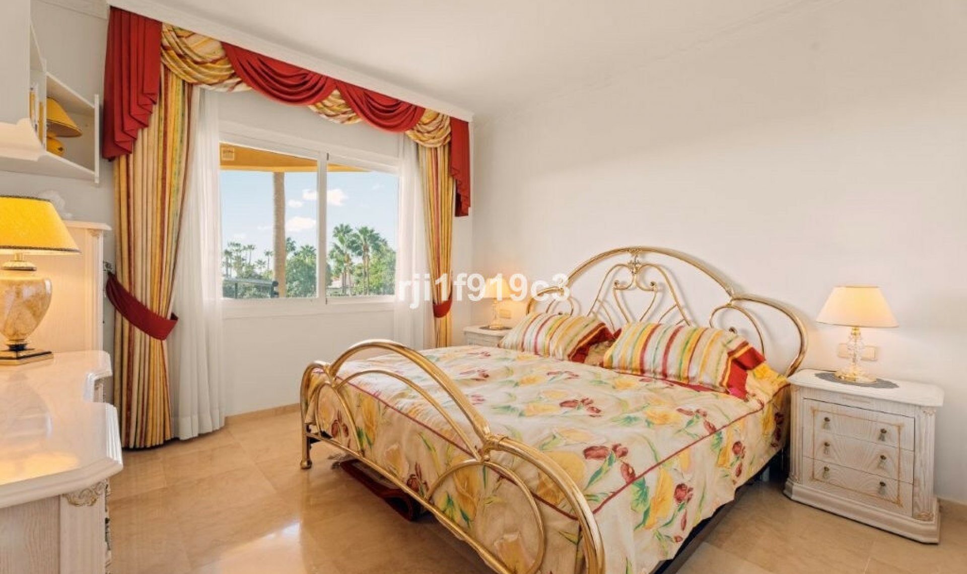 Resale - Apartment -
Elviria