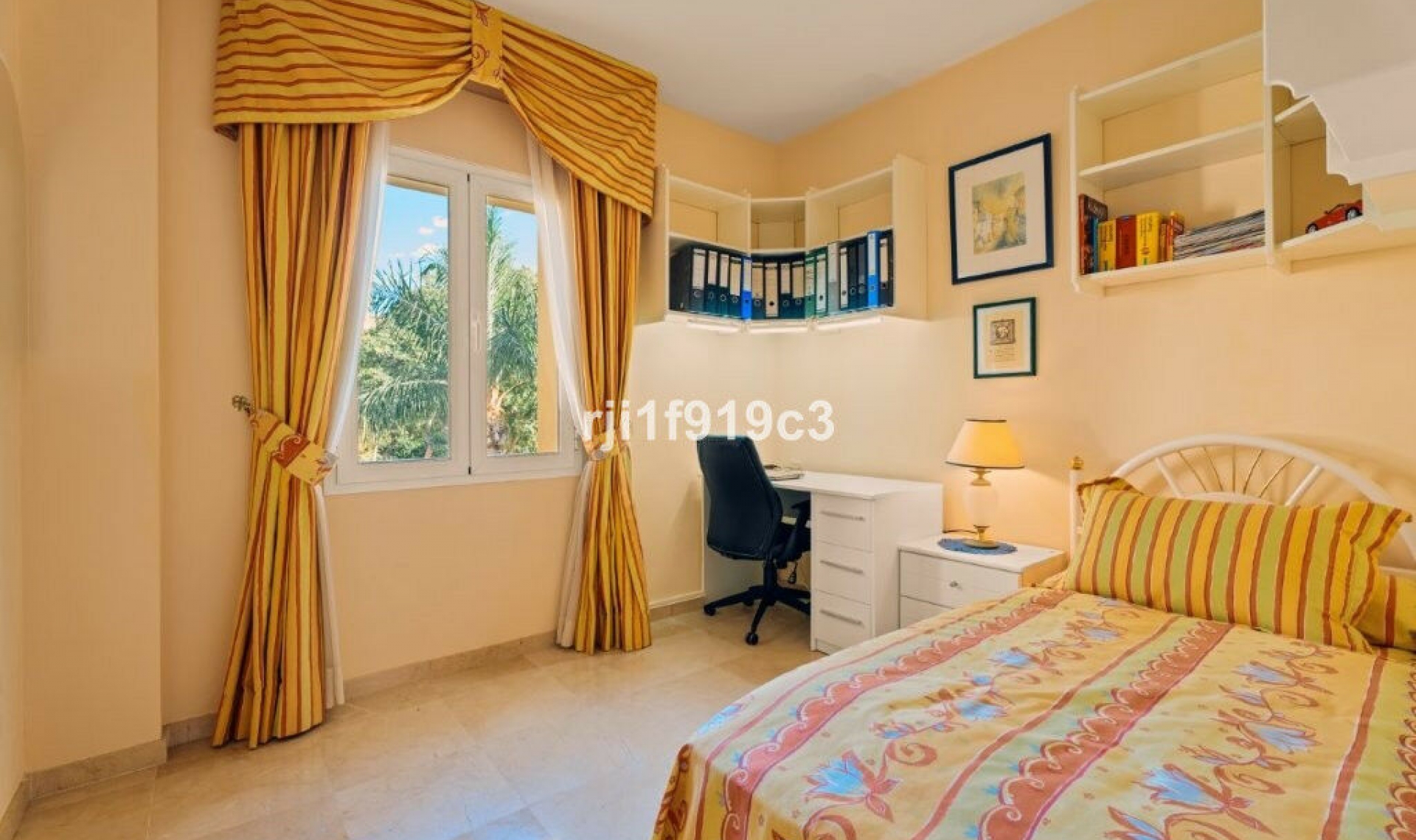 Resale - Apartment -
Elviria