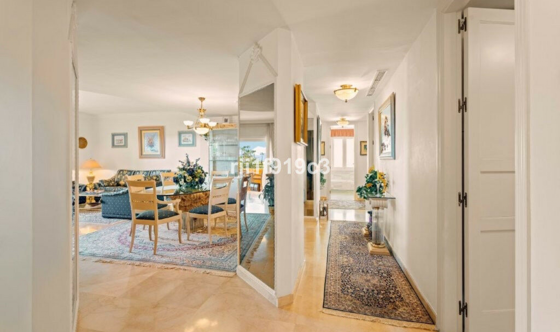 Resale - Apartment -
Elviria