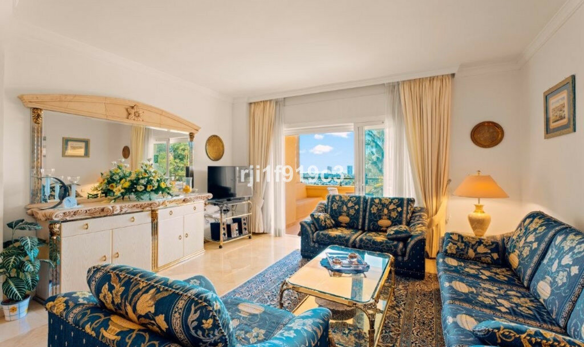 Resale - Apartment -
Elviria