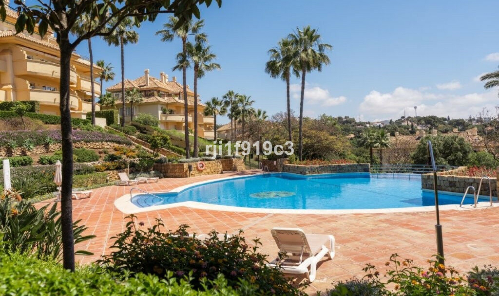 Resale - Apartment -
Elviria