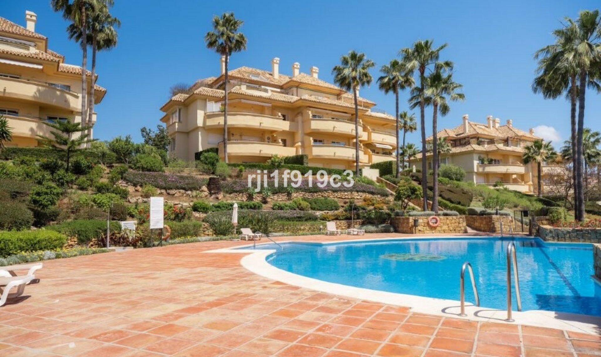 Resale - Apartment -
Elviria