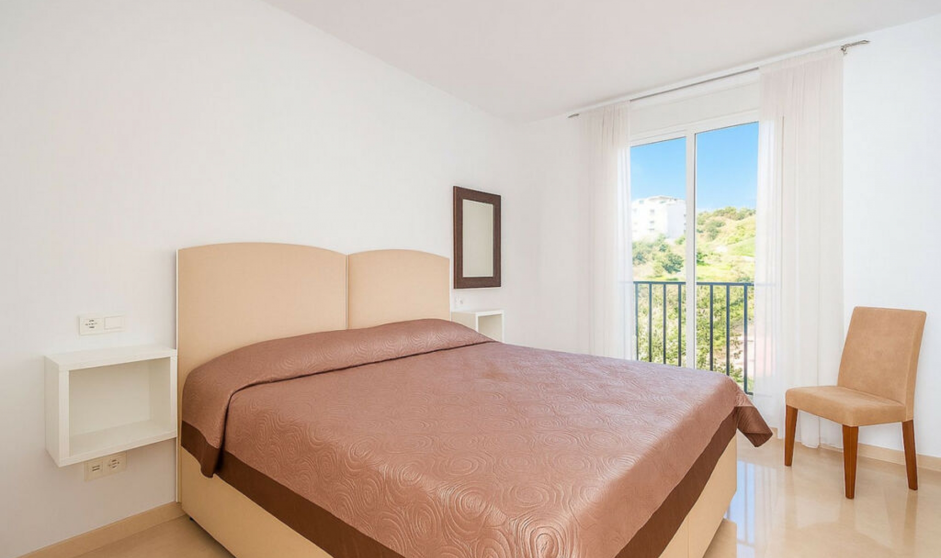 Resale - Apartment -
Elviria