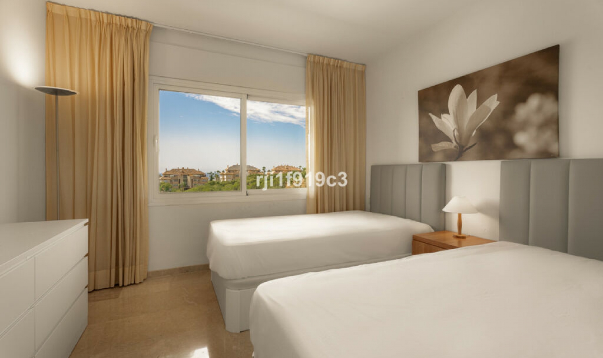 Resale - Apartment -
Elviria
