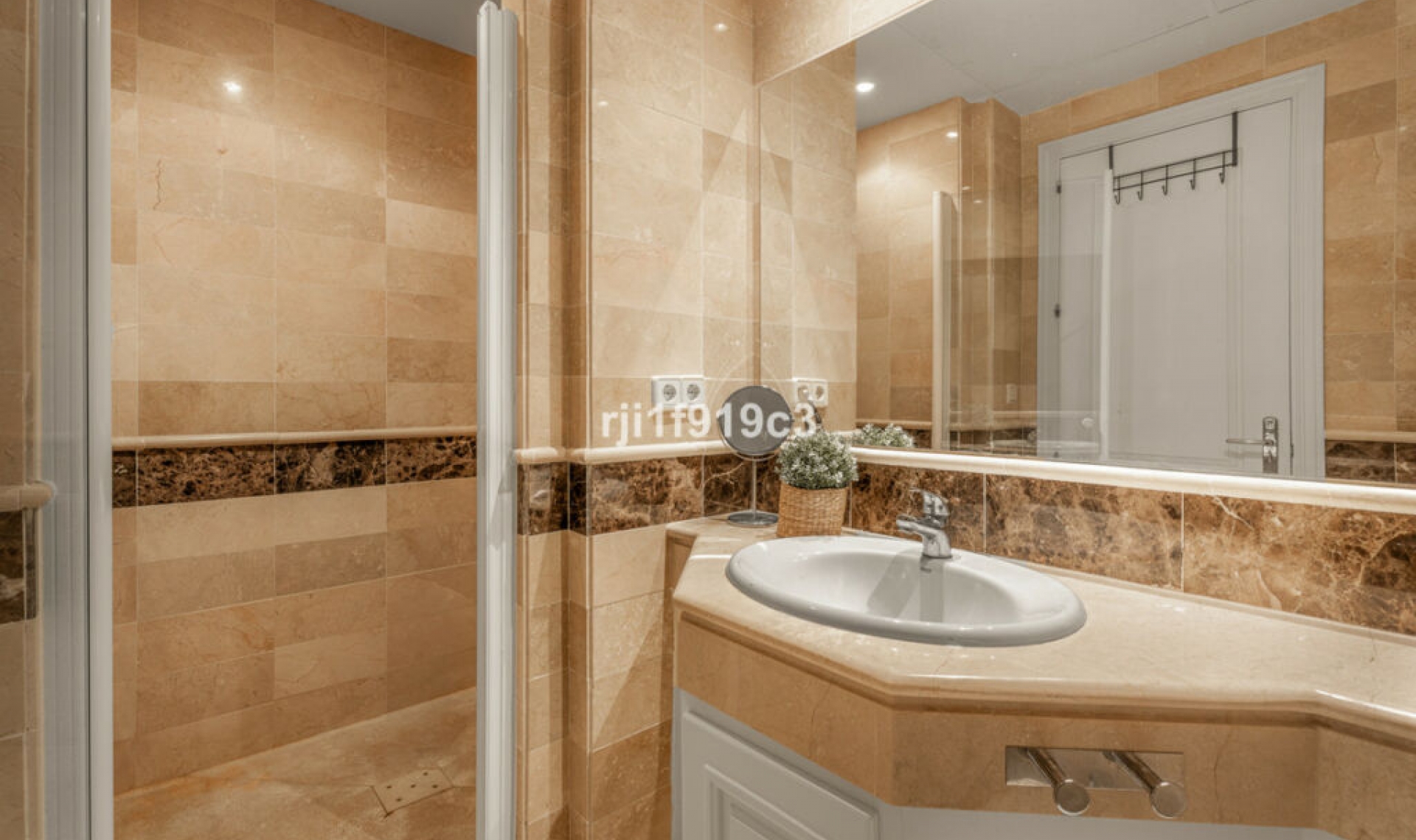 Resale - Apartment -
Elviria