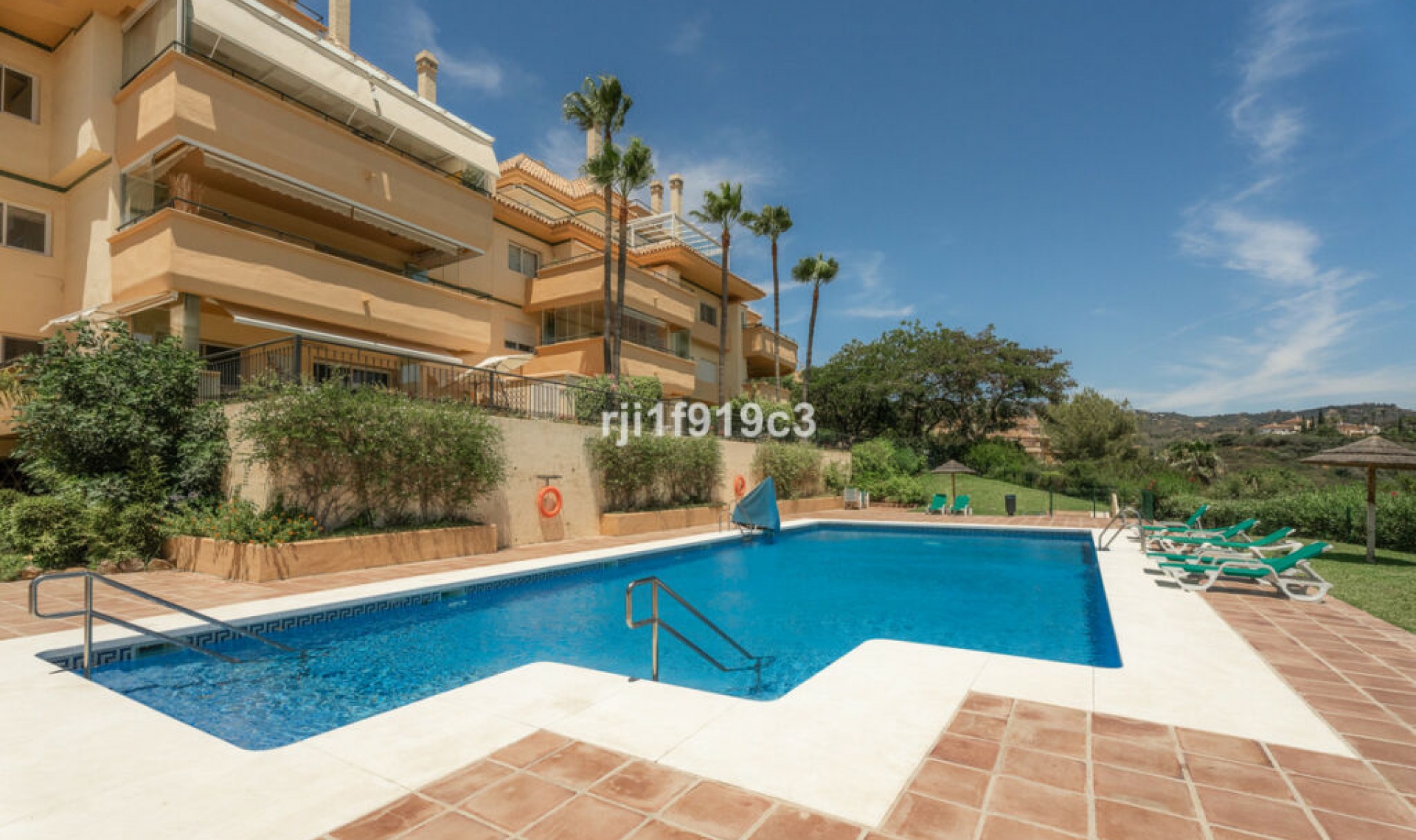 Resale - Apartment -
Elviria