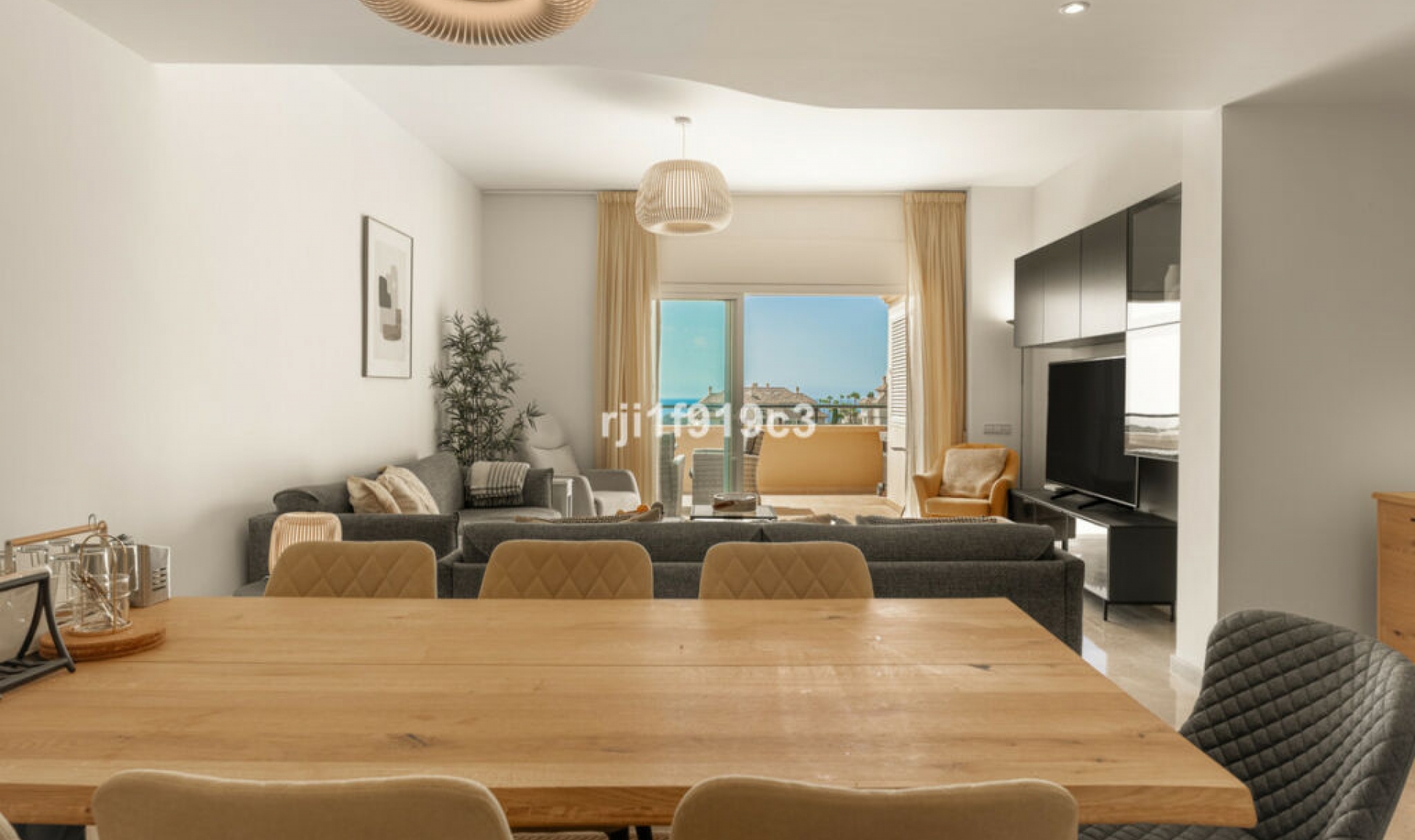 Resale - Apartment -
Elviria